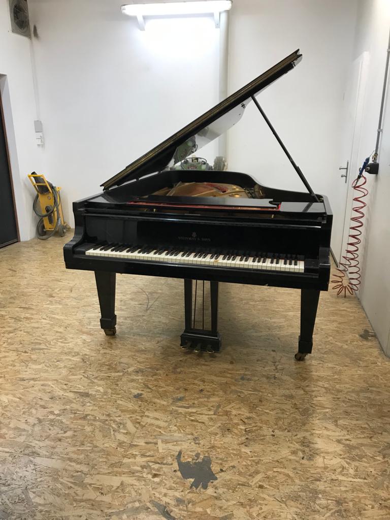 Piano à queue